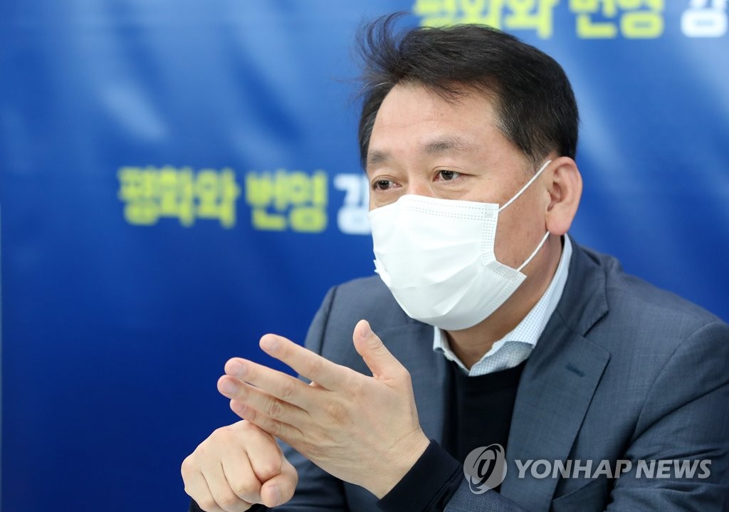 부산行 이광재 " 대구, 당 보고 대통령 뽑아 경제 꼴찌"