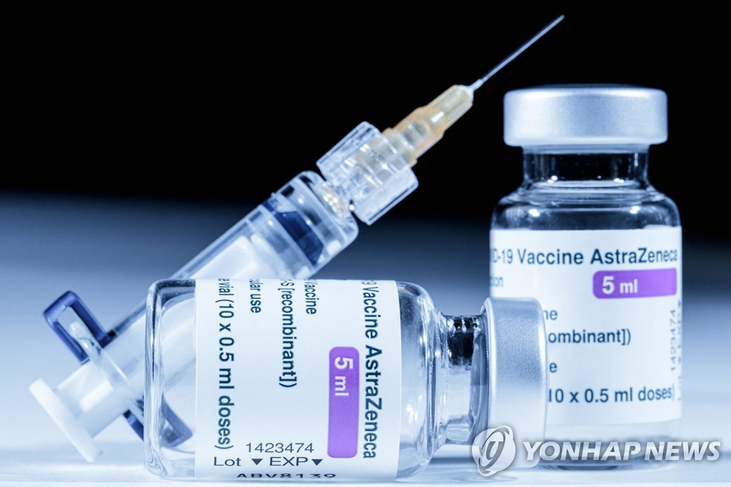 [Q&A] "백신접종 후 '망치로 맞는 듯한' 두통 있으면 병원 방문"
