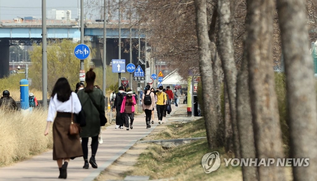 전북 흐리고 구름 많아…낮 최고 8∼11도