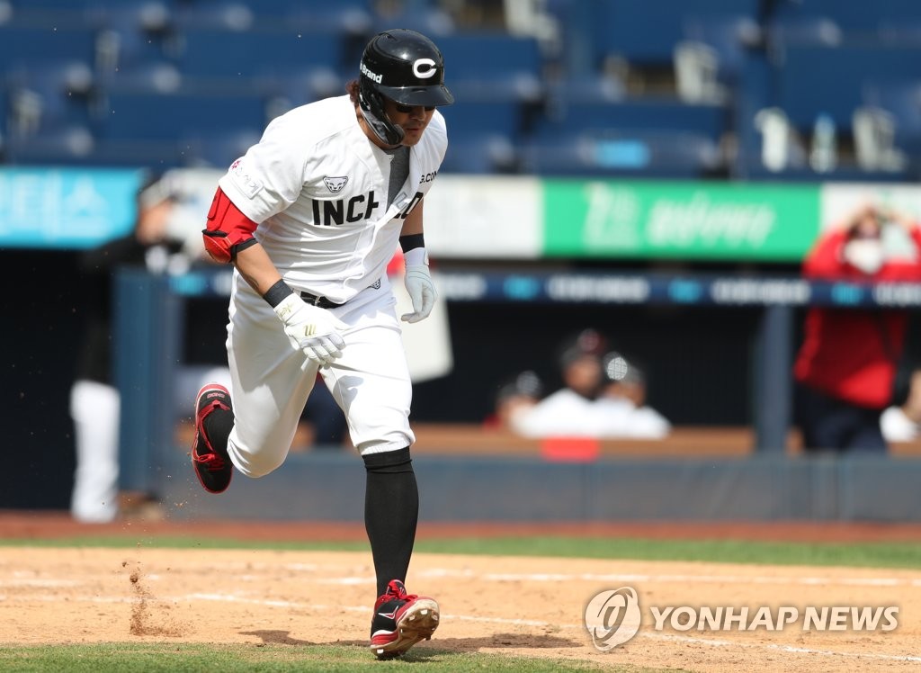 추신수의 KBO 데뷔전…국민의례·삼진·삼진·뜬공