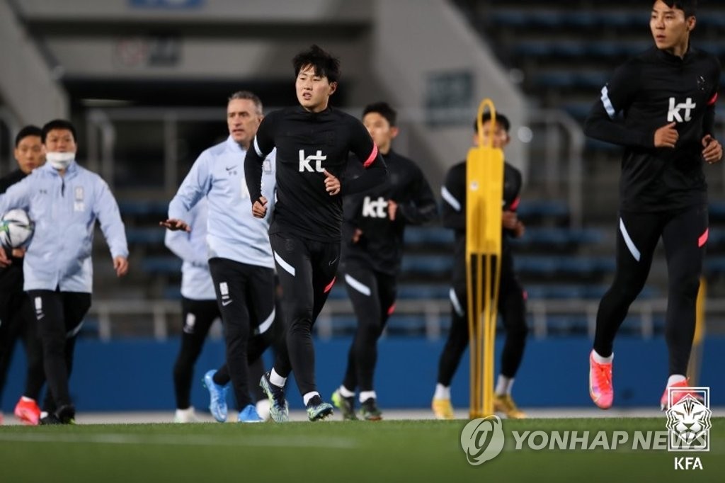 '우여곡절 한일전' 앞둔 벤투 "변수 극복하고 결과 얻을 것"