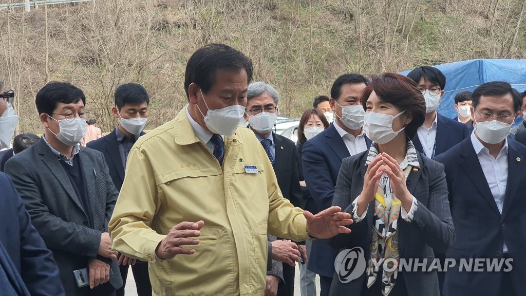 한정애 환경장관, '폐플라스틱 열분해' 현장 방문