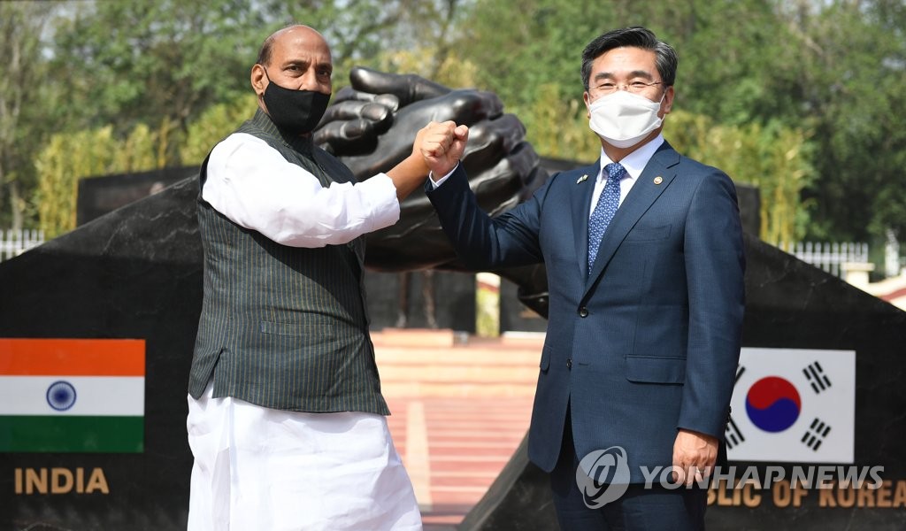 서욱, UAE·인도 순방 후 귀국…내달 2일까지 예방적 격리