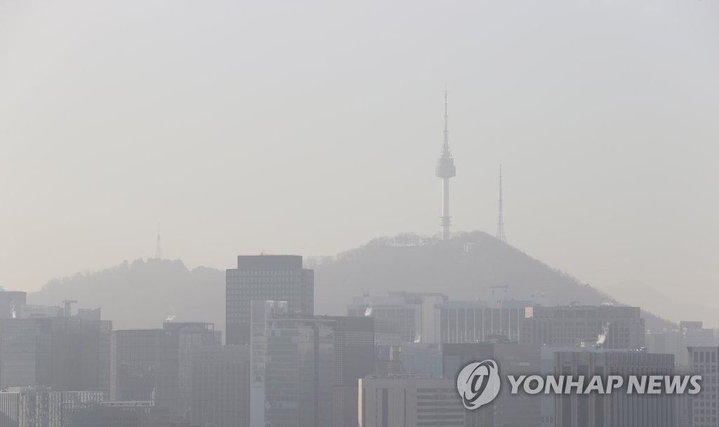 황사경보 일부 해제됐지만 잿빛하늘…전국 미세먼지 '나쁨' 이상