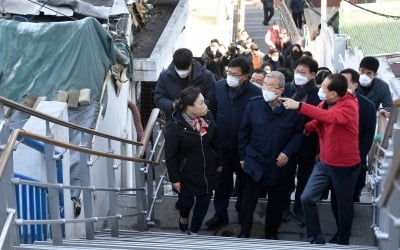 "박원순, 도시재생사업으로 벽화만 그리다 말았다"