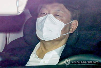 [속보] 윤석열, 사퇴 가능성에 "지금 말씀드리기 어렵다"