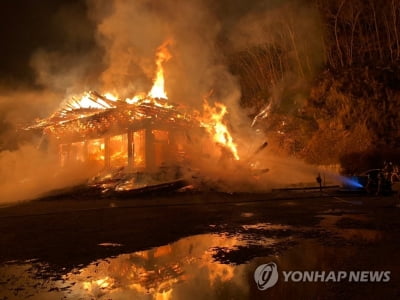 정읍 내장사 대웅전 또 잿더미…2시간 40분만에 불길 잡아(종합2보)