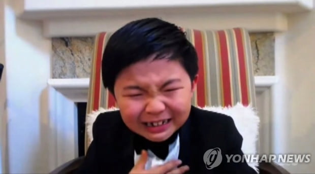 아역상 받고 폭풍 눈물 흘린 '미나리' 8살 꼬마 배우 앨런 김