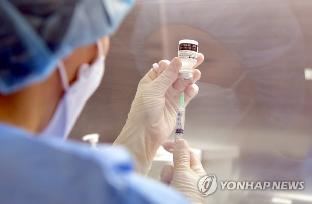 화이자 백신도 국내도입 가속…"3월 넷째·다섯째주 50만회분씩"