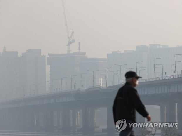 수도권 미세먼지 비상에…교육부 "학교 현장 대응 모니터링"