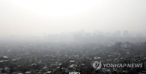 전국 곳곳 미세먼지 '나쁨'…밤부터 중부지방 비