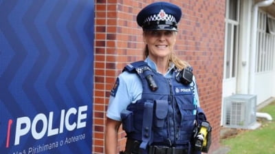 뉴질랜드 여성, 10대 때 가진 경찰관 꿈 57세에 이뤄