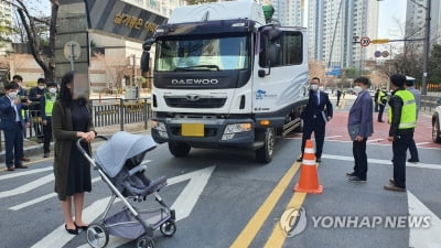 "화물차 위에서 보였나" 법원, 광주 스쿨존 사망사고 현장검증