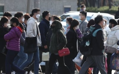 [날씨] 봄꽃 시샘하는 바람…일교차 크게 벌어져