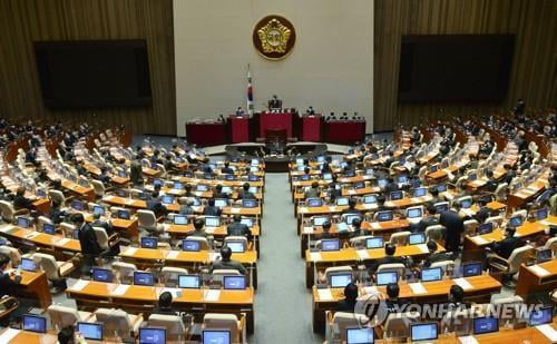 '스토킹 처벌법' 제정…10만원 벌금→최대 징역 5년