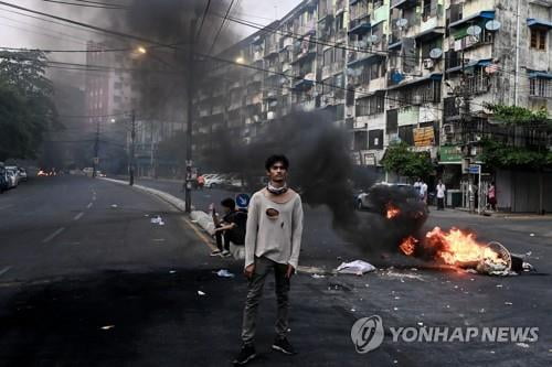 미얀마 내전 우려 속 미·독 등 자국민에 "떠나라" 명령·권고