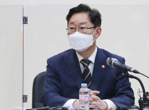 "검찰 뭐했냐"…박범계·박영선, 난데없이 LH사태 '검찰 탓'