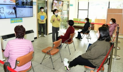 AZ백신 맞고 고열에 전신 통증…평택 중증 이상 환자 사망