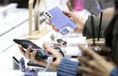 결국 아이폰 vs 중국폰 vs 갤럭시로 재편…LG 철수