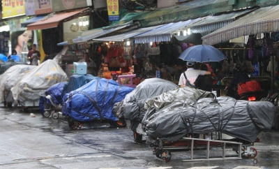 중기부, 노점상 4만명에 50만원씩 200억 지원