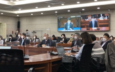 통일부, 코로나19 환경 속 남북회담용 '영상회의실' 공개 