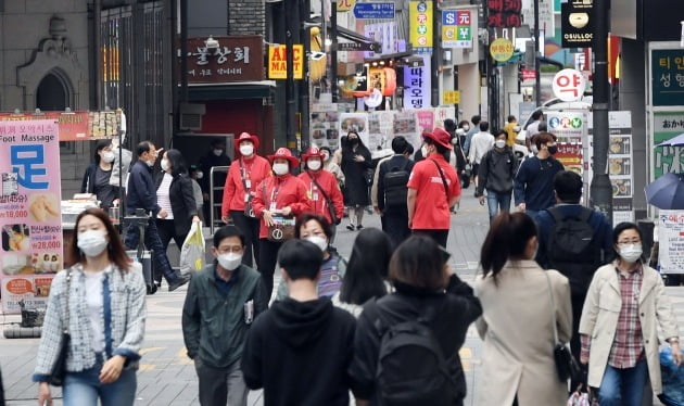 기지개 켜는 체감심리…한국 성장률 전망치 4%대로 줄상향 