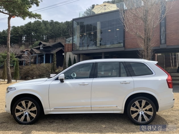 XC90 B6 측면./ 사진=신현아 기자  