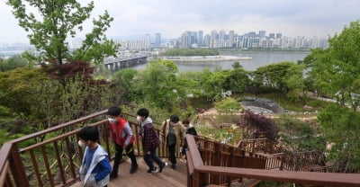 도심 속 자연 숲 '용양봉저정 공원' 개방