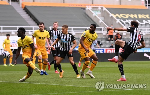 ‘손흥민 복귀-케인 2골’ 토트넘, 뉴캐슬과 2-2 무… 5위 안착