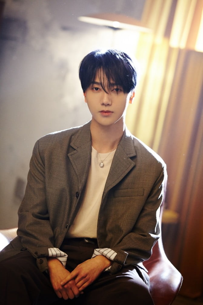 예성, 신곡 ‘팬텀 페인’ MV 티저 공개…올드 팝 장르로 한층 짙어진 감성