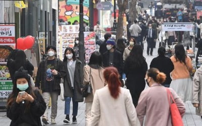 경제 숨통 트이나…정부, 코로나 이후 첫 '내수부진 완화' 진단