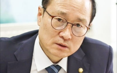 홍영표 "호봉제가 청년 취업난 원인…직무급제로 바꿔야"