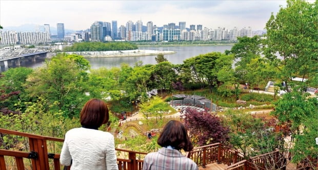 [포토] 한강·여의도 보이는 용양봉저정공원 가볼까 