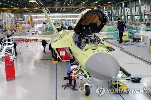 인도네시아 프라보워 국방장관, KF-X 출고식 참석 '긍정 기류'