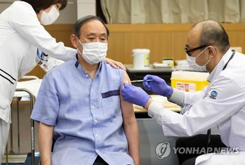 코로나 다시 확산하는데 굼뜨기만 한 일본 백신접종