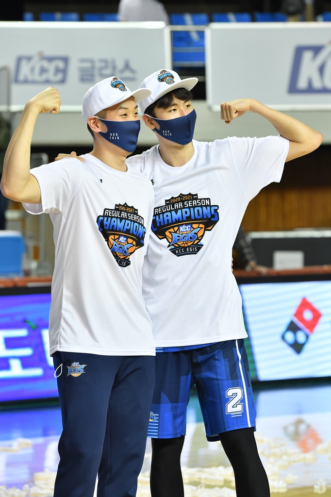 프로농구 KCC 우승 이끈 송교창 "하루 6끼씩 먹으며 몸 불렸죠"