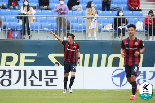 '조유민 결승골' 수원FC, 승격 동기 제주 꺾고 시즌 첫 승리(종합)