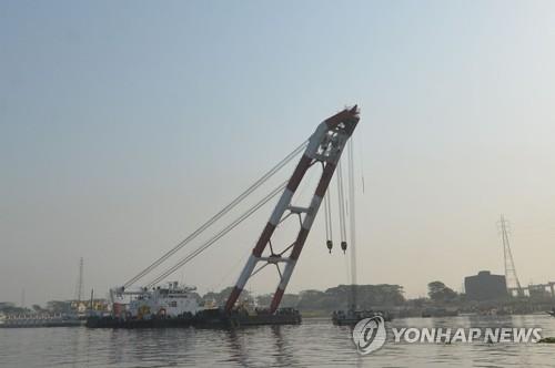 방글라서 50명 태운 여객선 전복…"20명 이상 사망"(종합)