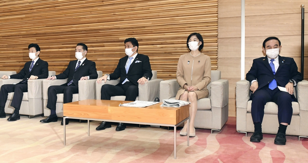 더 멀어진 북일관계…'日 독자제재 연장' vs '北 올림픽 불참'