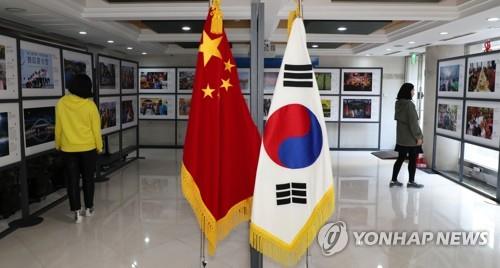 "한국인 83%, 중국은 안보 위협…호감도 북·일과 비슷"