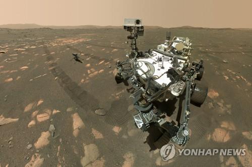 NASA 우주 헬기, 12일 화성에서 첫 비행 도전…강풍이 변수