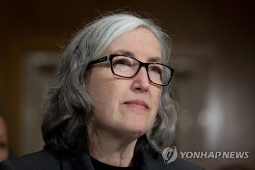 CDC "얀센 백신 최근 맞았다면 숨가쁨·두통 있는지 살펴봐야"