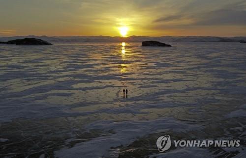 '시베리아의 푸른 눈' 바이칼호 수질 오염 위험 직면