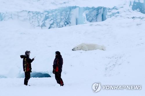 얼어붙었던 땅이 녹는다…기후변화에 취약한 러 북극권