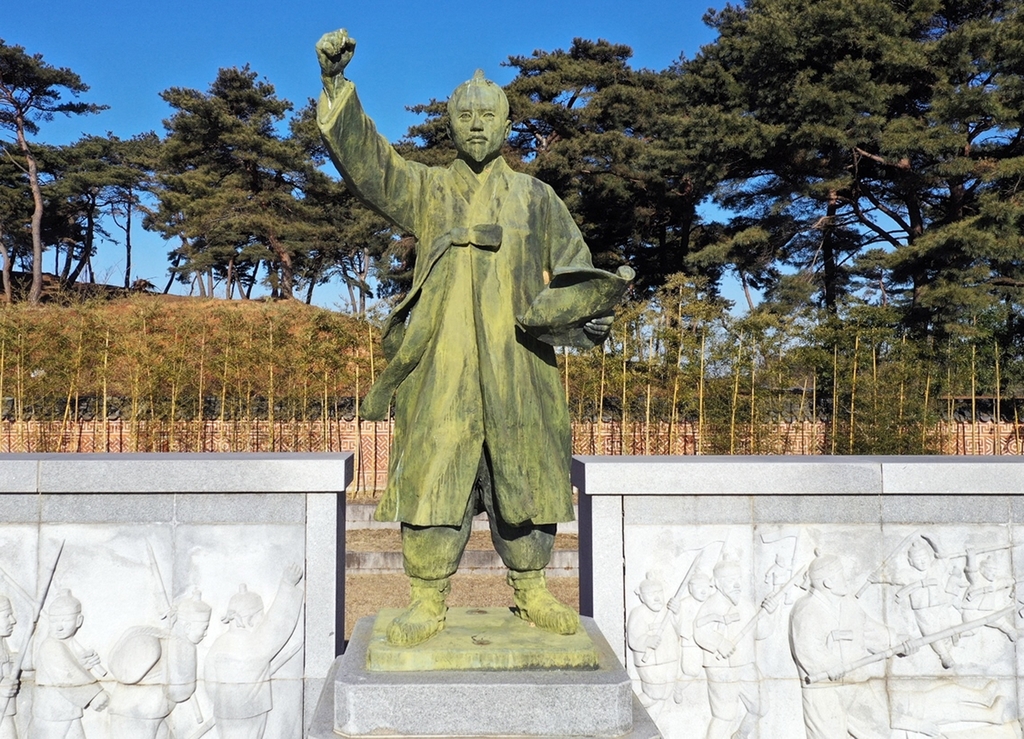 '친일 작가 제작' 정읍 전봉준 장군 동상 철거된다