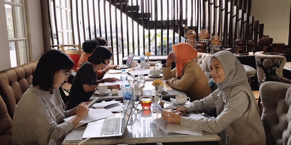 한-인도네시아 여성 시인 5인 공동 작품집 '라라 종그랑' 눈길