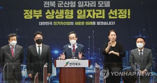 민주당 당대표 후보 전주서 합동 연설…전북 발전방안 '3인 3색'