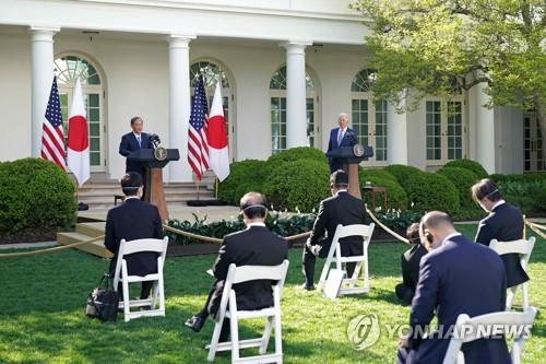 스가 '올림픽 질문' 무시논란에 "바이든에게만 물은줄 알아"