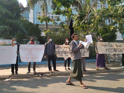 차로 들이받고 아파트 급습하고…미얀마 시위리더들 신변 위협