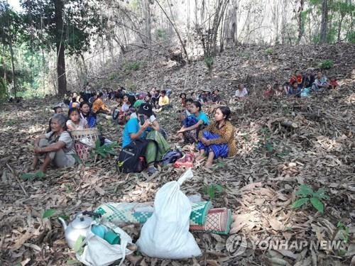 유엔 미얀마 특별보고관 "군부 폭력에 거의 25만명 난민 신세"